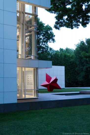 Architect Richard Meier designed modern home 
