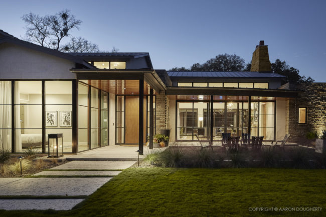 Dallas modern home designed by Maestri Studio.