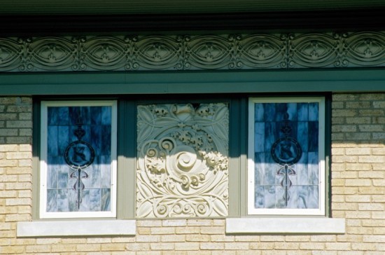 Sullivanesque style frieze is found under eaves of 5017 Swiss Avenue.