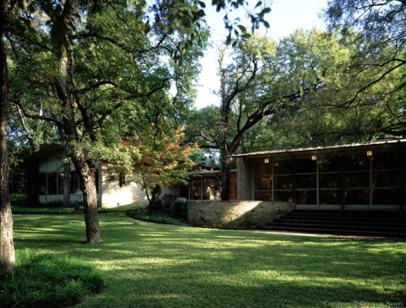 O’Neil Ford-designed home in Preston Hollow has architectural elements that influences Frank Welch.