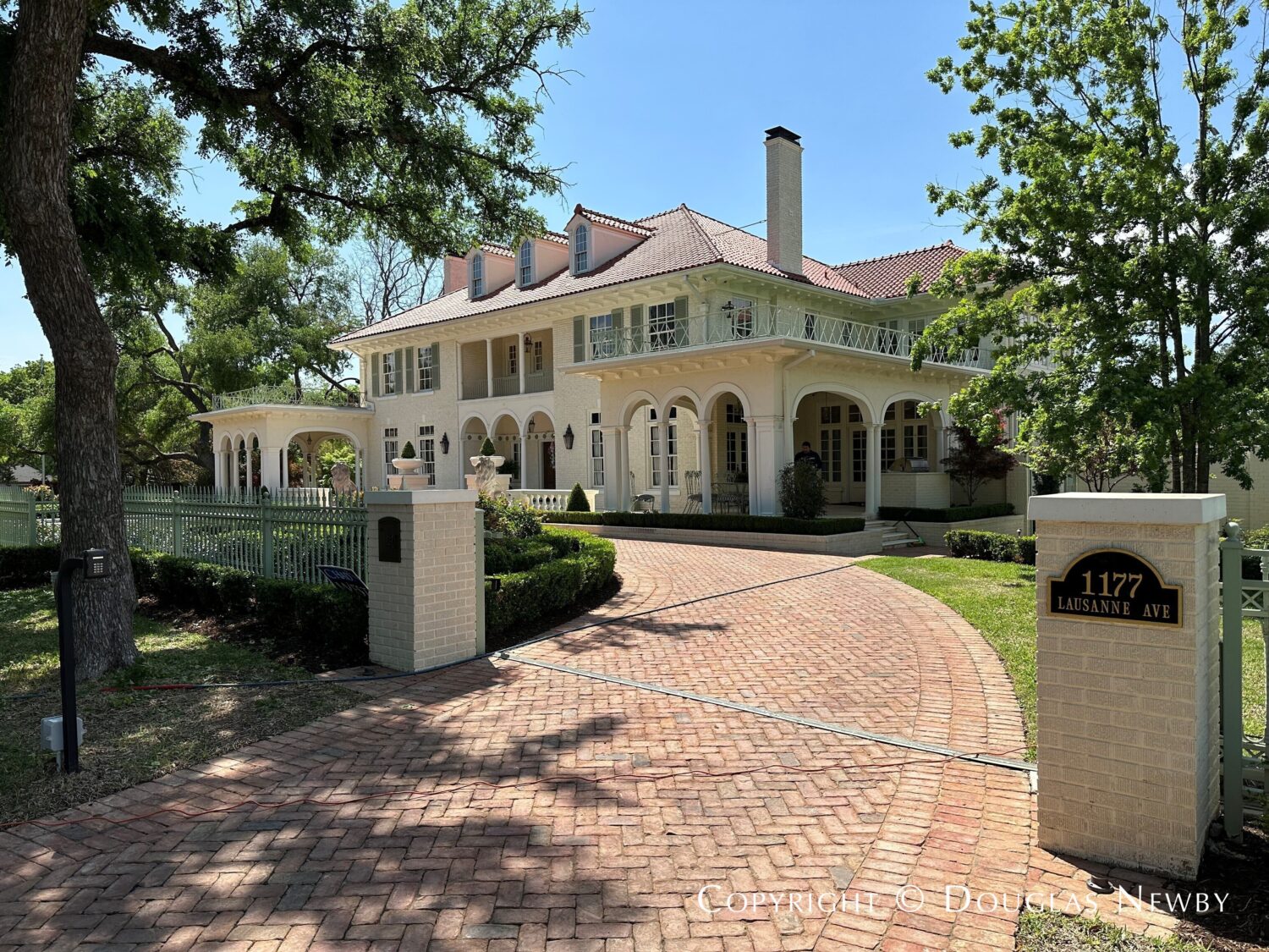 Italian Renaissance style home at 1177 Lausanne Avenue in Kessler Park, Dallas, Texas